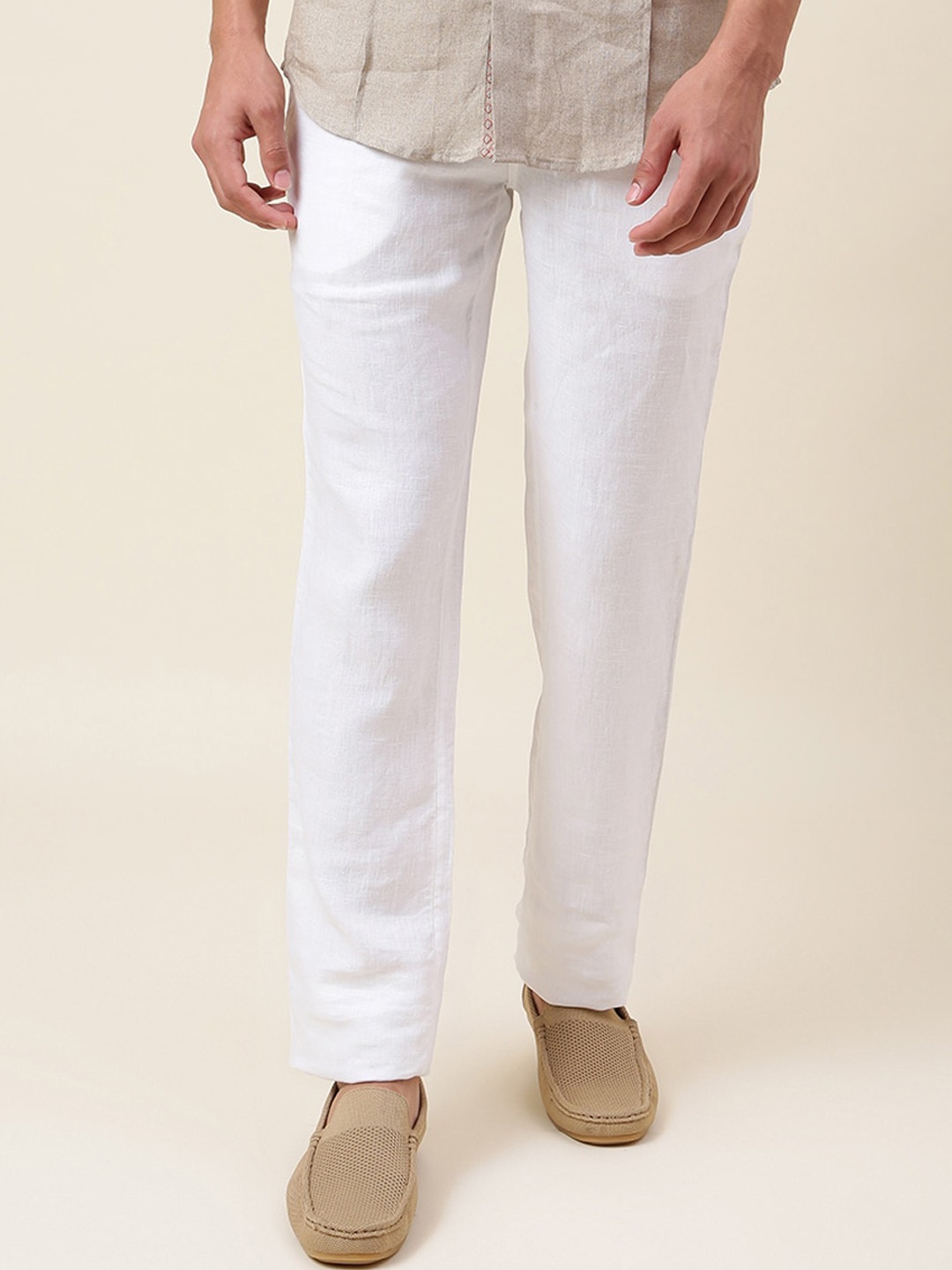 

Fabindia Men White Comfort Slim Fit Trouser