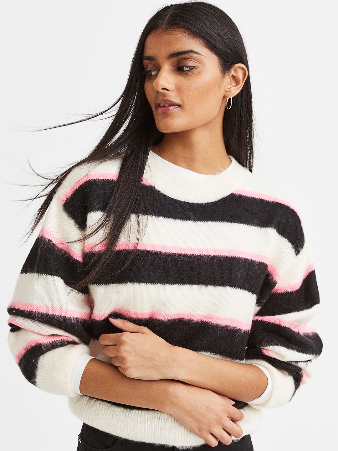 

H&M Women White & Black Knitted Jumper