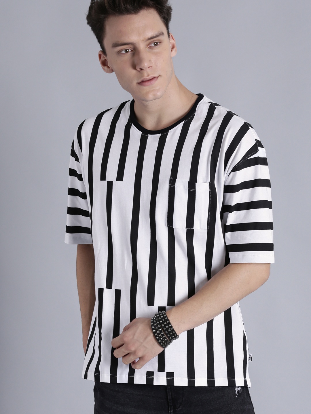 

Kook N Keech Men White Black Striped Oversized Longline Pure Cotton T-shirt