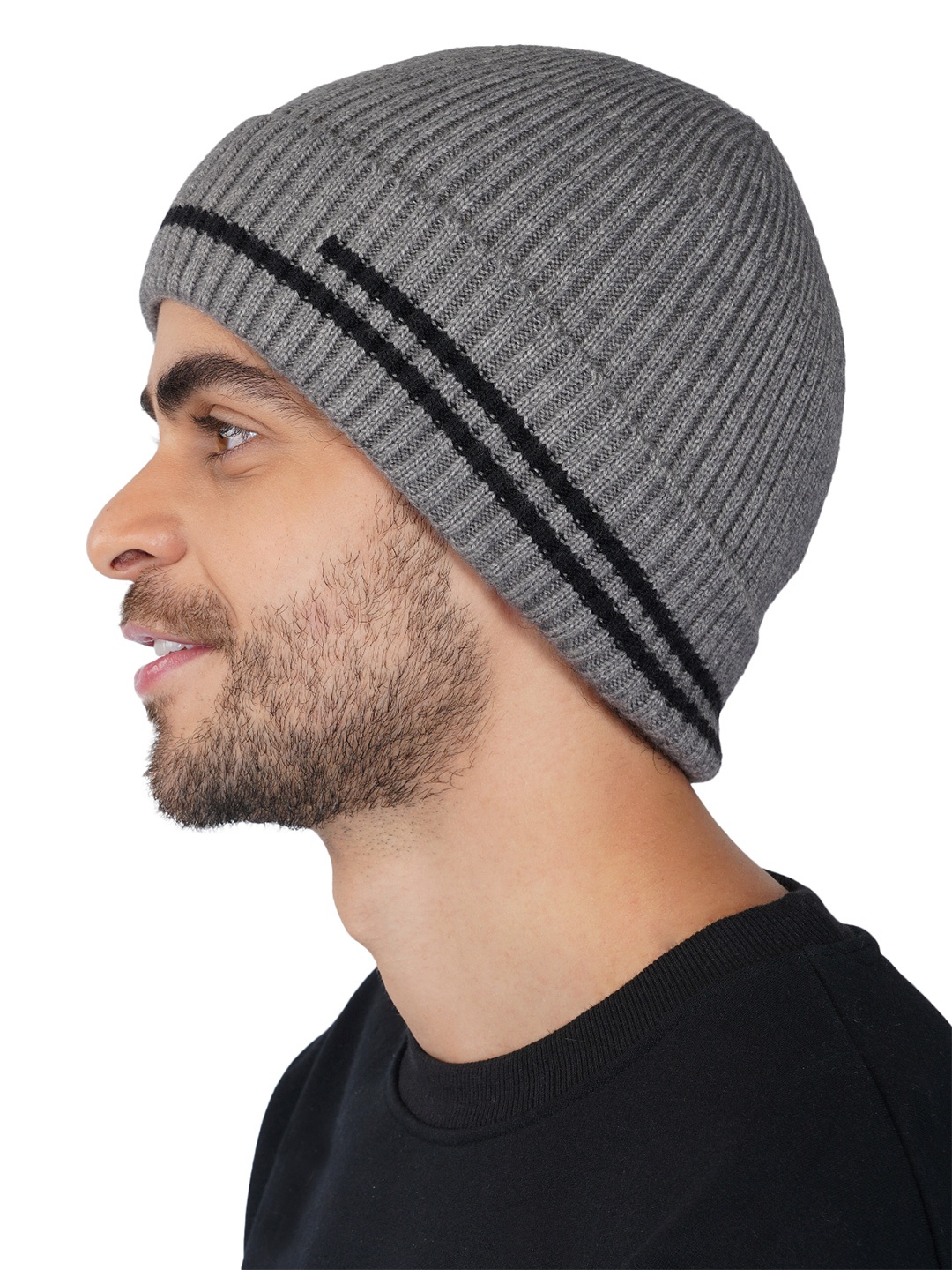 

iSWEVEN Unisex Grey & Black Beanie