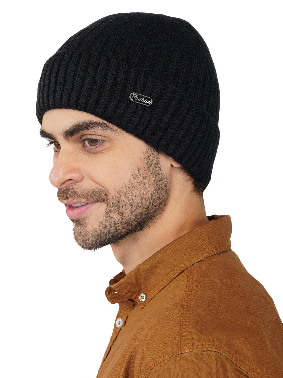

iSWEVEN Unisex Black Beanie