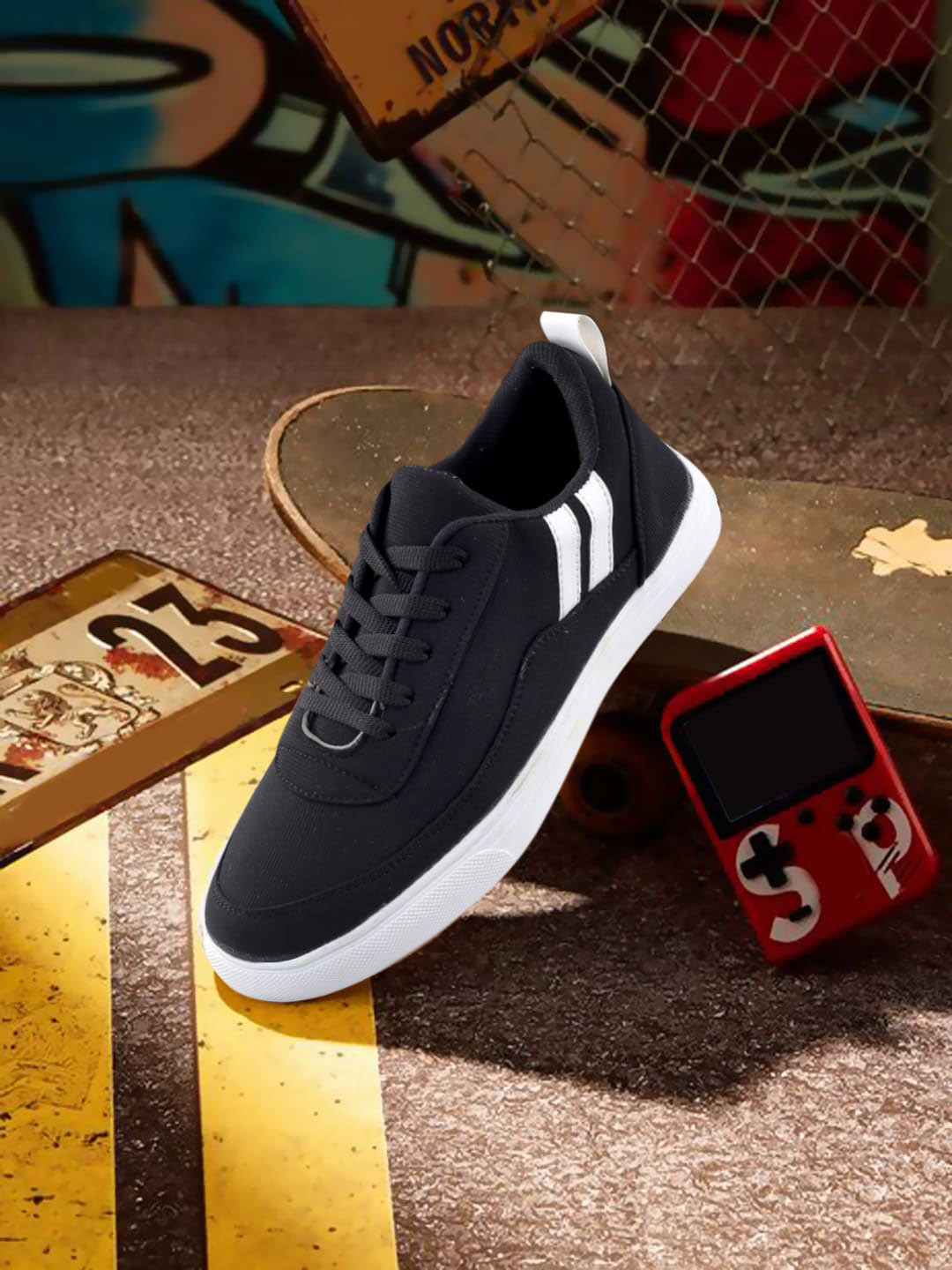 

mr.wonker Men Black Sneakers