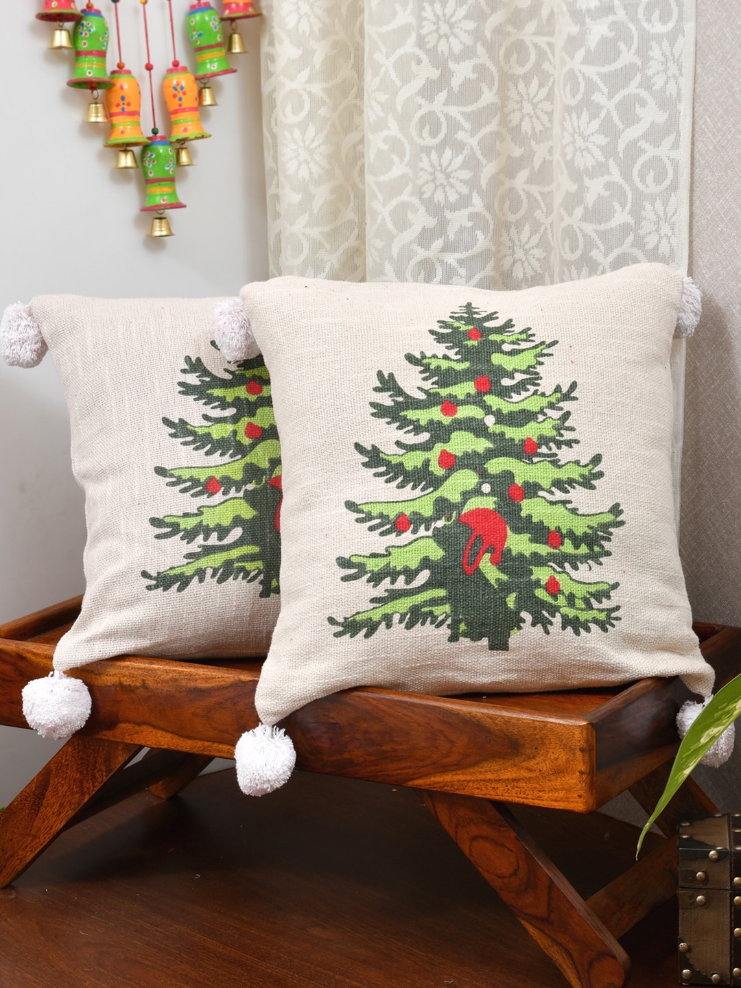 

Gulaab Jaipur Green & Red Set of 2 Graphic Print Cotton Square Cushion Covers