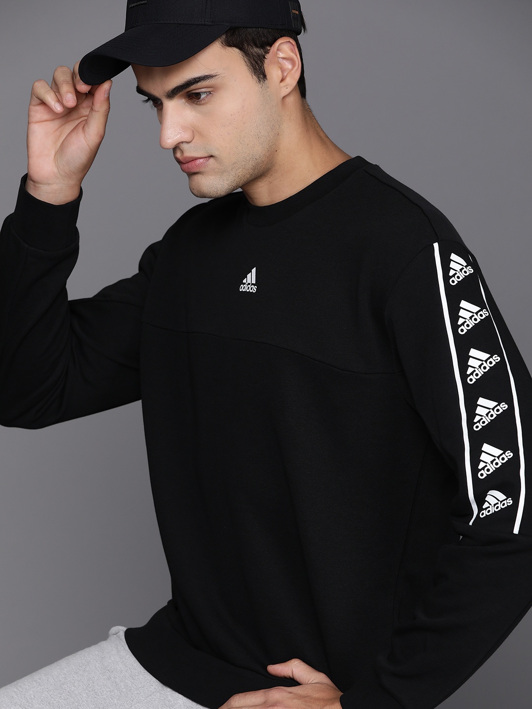 

ADIDAS Loose Fit Sweatshirt, Black