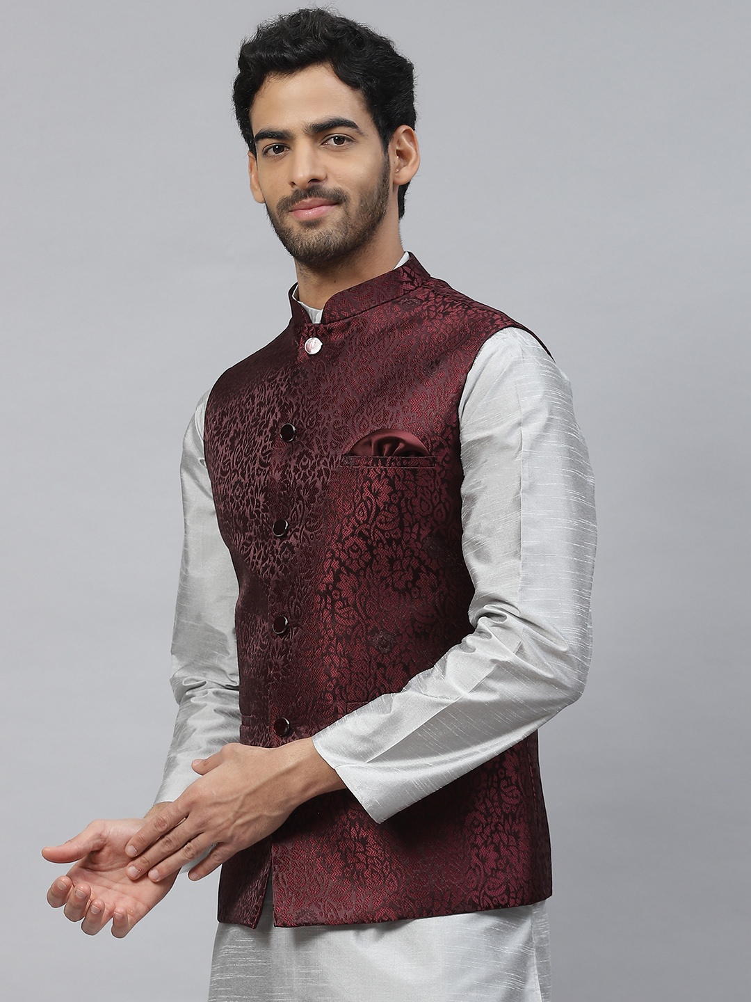 

ESSAS club Men Jacquard Floral Weave Nehru Jacket with Pocket Square, Maroon