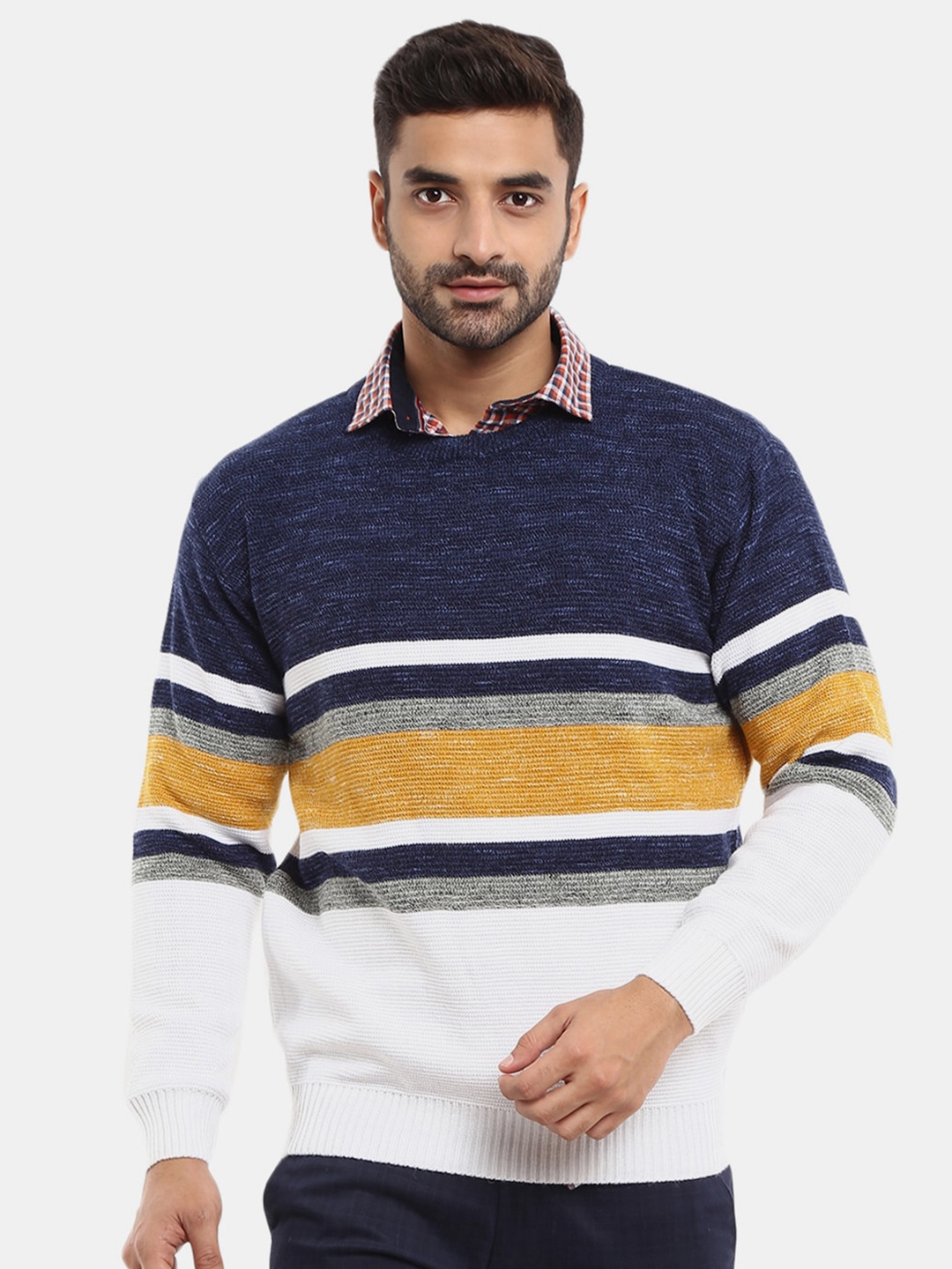 

V-Mart Men White Colourblocked Fleece Pullover