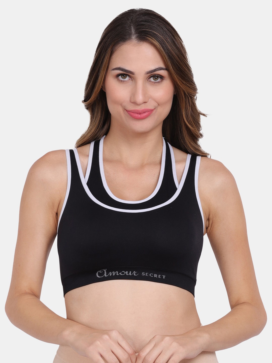 

Amour Secret Black & White Removable Lightly Padded Sports Bra
