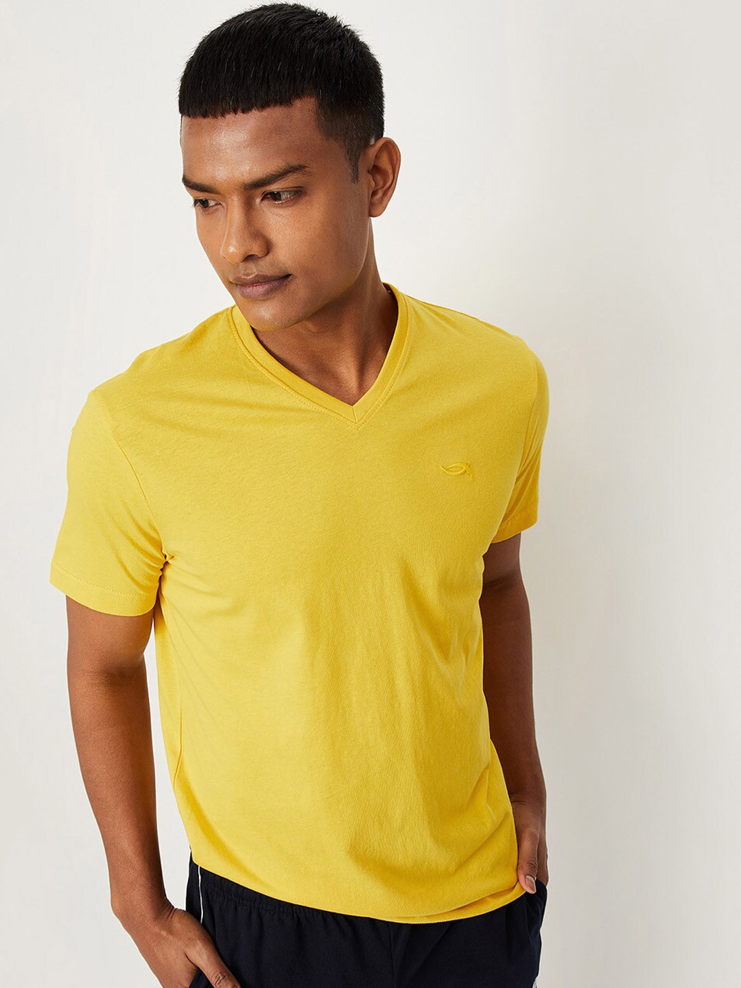 

max Men Yellow Cotton Lounge T shirt