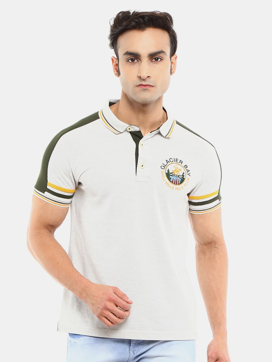 

V-Mart Men White & Green Polo Collar Slim Fit T-shirt