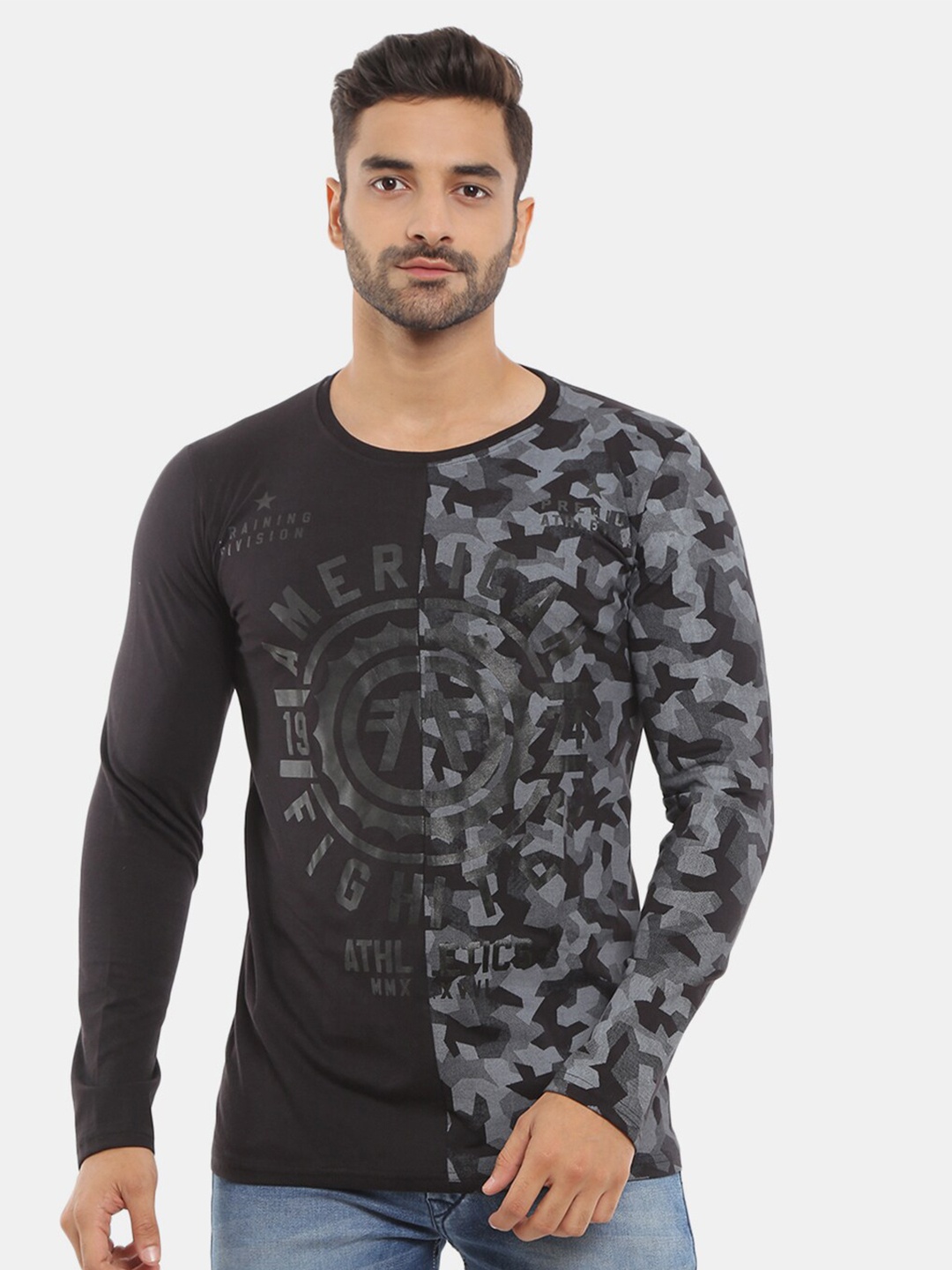 

V-Mart Men Black Printed Slim Fit T-shirt