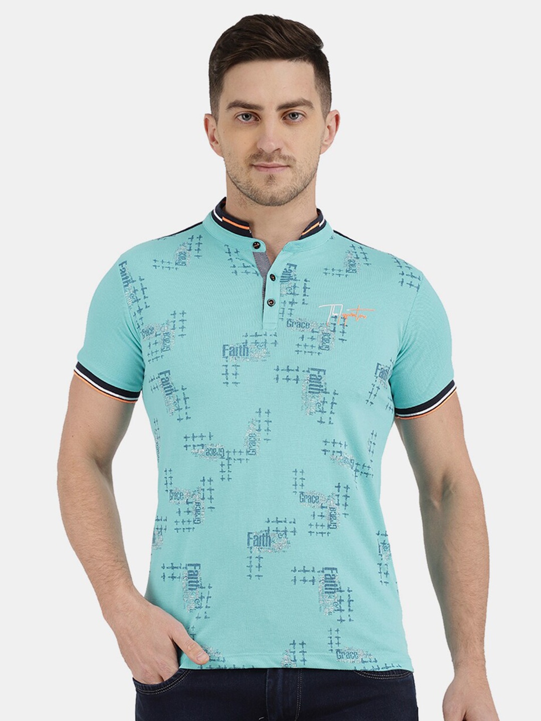 

V-Mart Men Blue Printed Henley Neck Slim Fit T-shirt