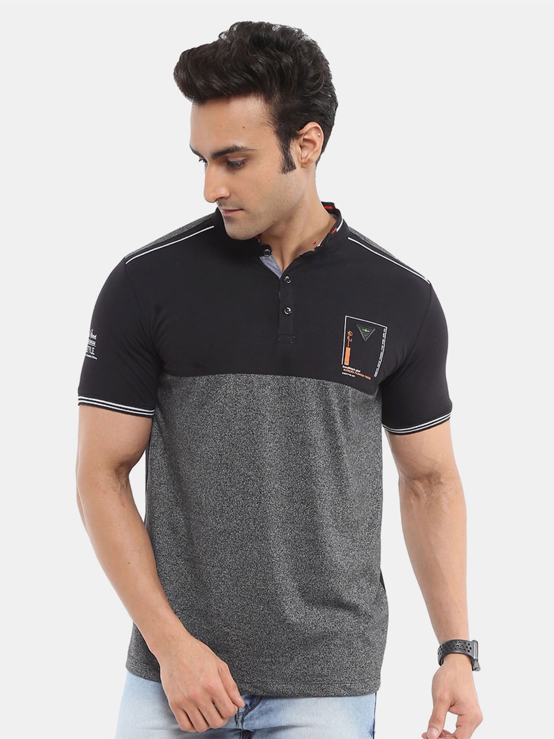 

V-Mart Men Grey & Black Colourblocked Henley Neck Slim Fit T-shirt