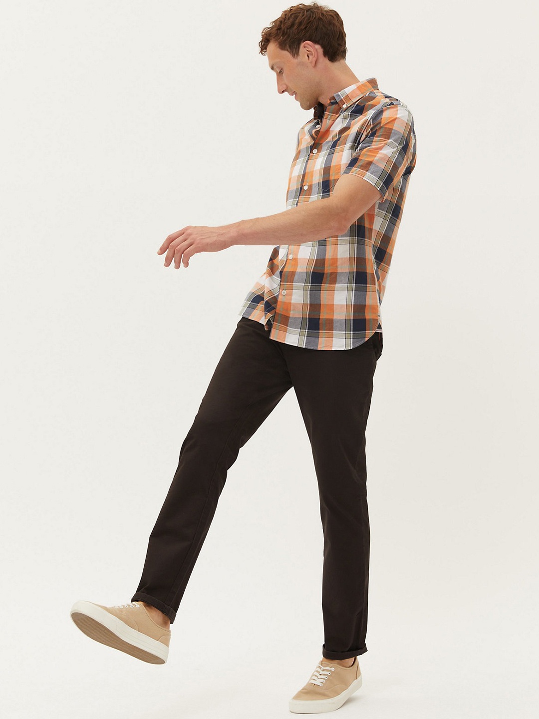 

Marks & Spencer Men Brown High-Rise Chinos Trousers