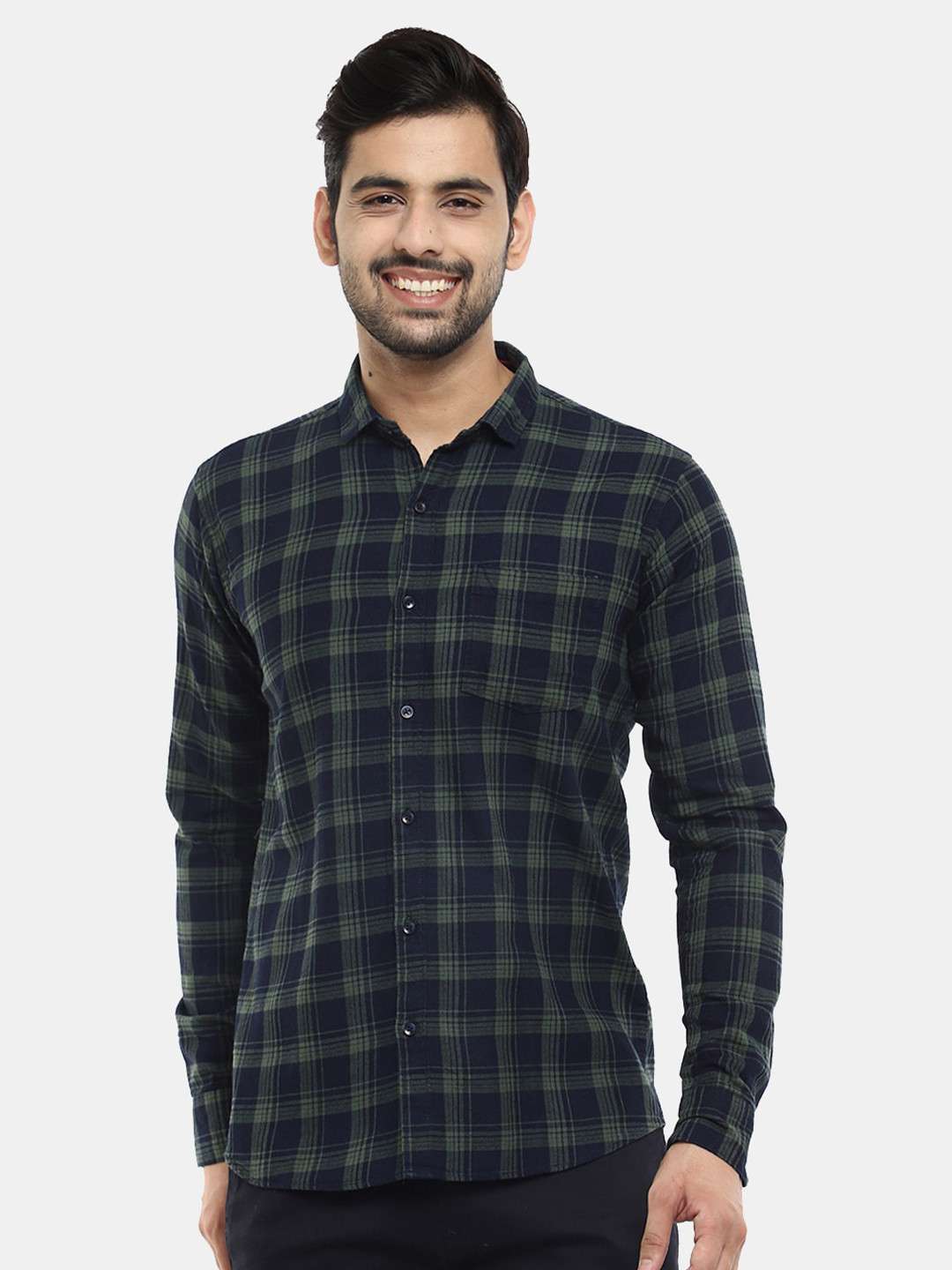 

V-Mart Men Green Checked Casual Cotton Shirt