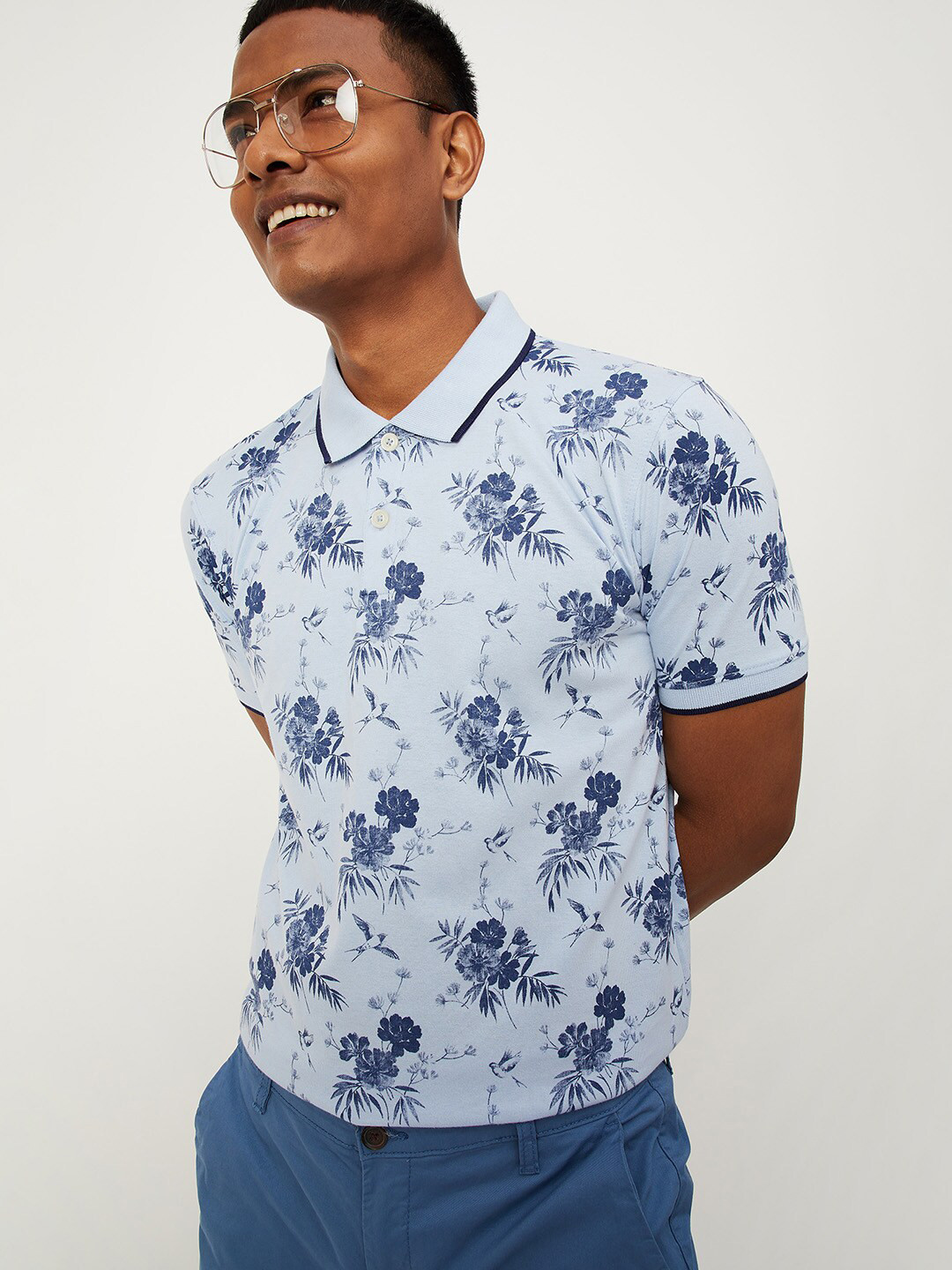 

max Men Blue Floral Printed Polo Collar Cotton T-shirt