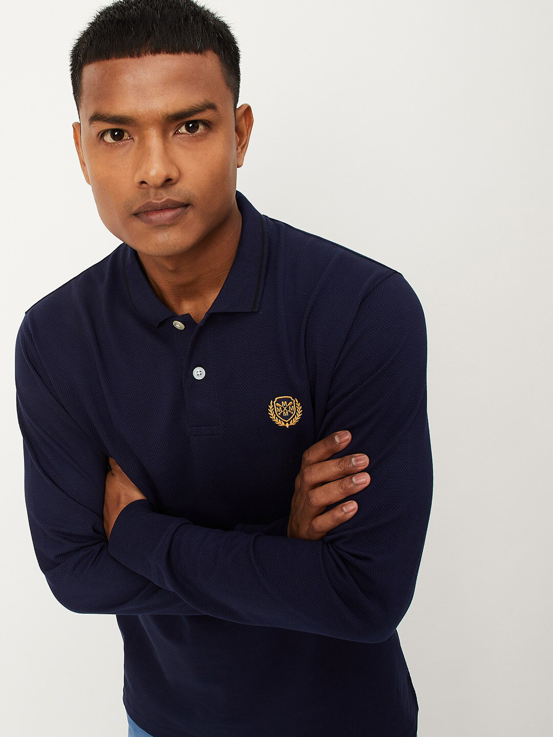

max Men Navy Blue Polo Collar Cotton T-shirt