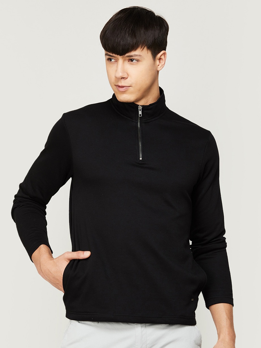 

CODE by Lifestyle Men Black Cotton Solid Sweatshirt