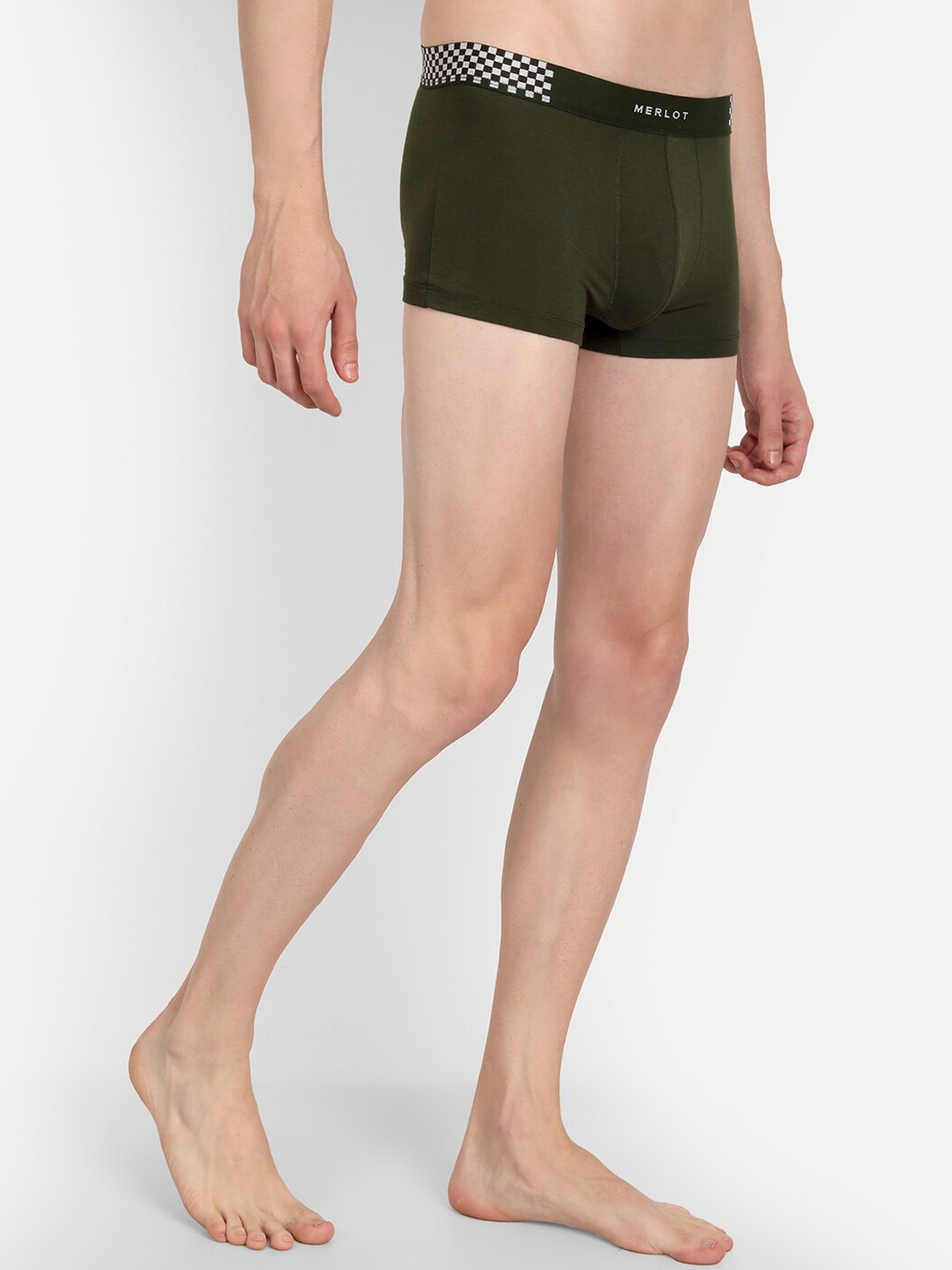 

MERLOT Men Solid Trunks, Green