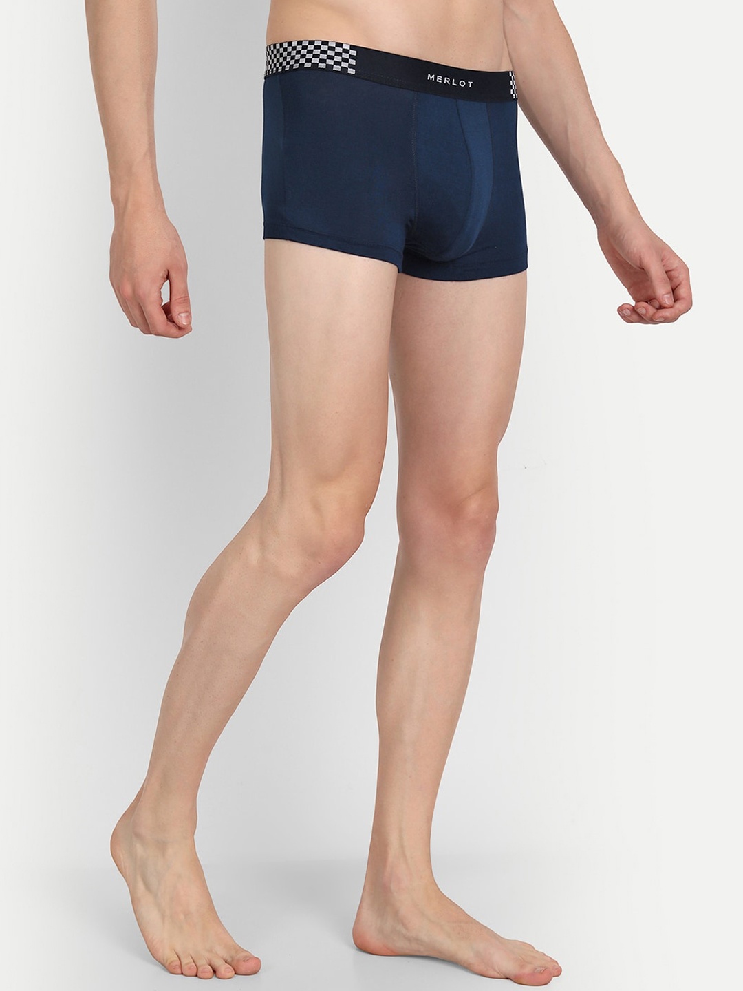 

MERLOT Men Solid Trunks, Navy blue