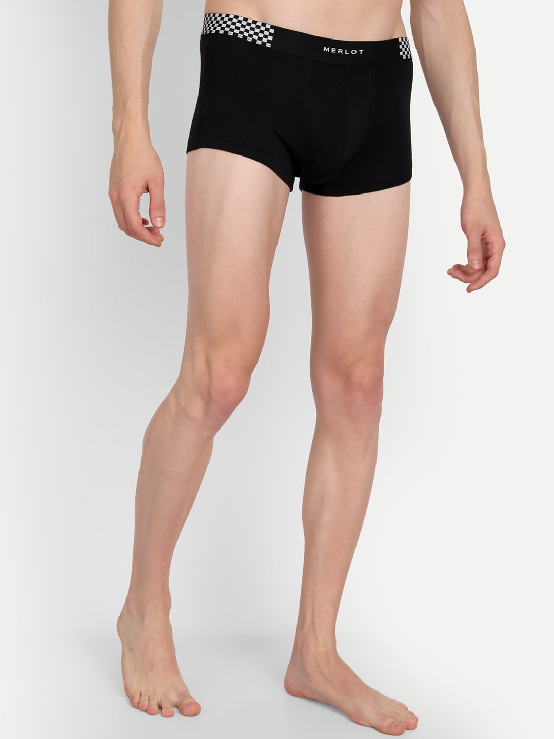 

MERLOT Men Solid Trunks, Black