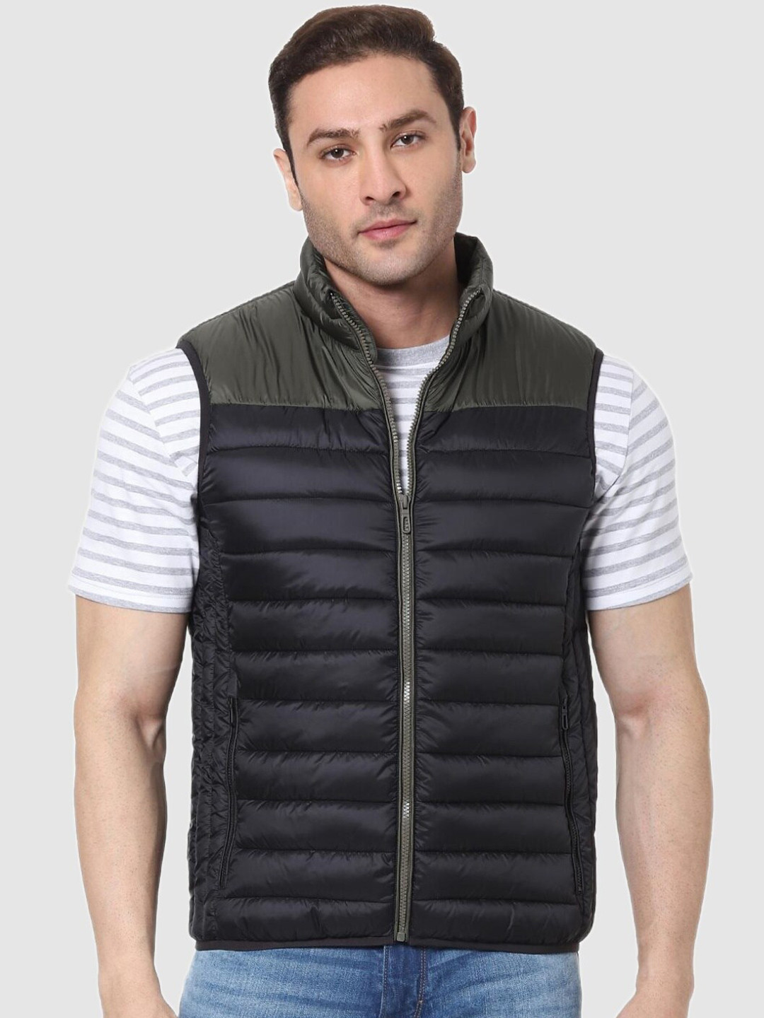 

Celio Men Black & Olive Green Colourblocked Padded Jacket