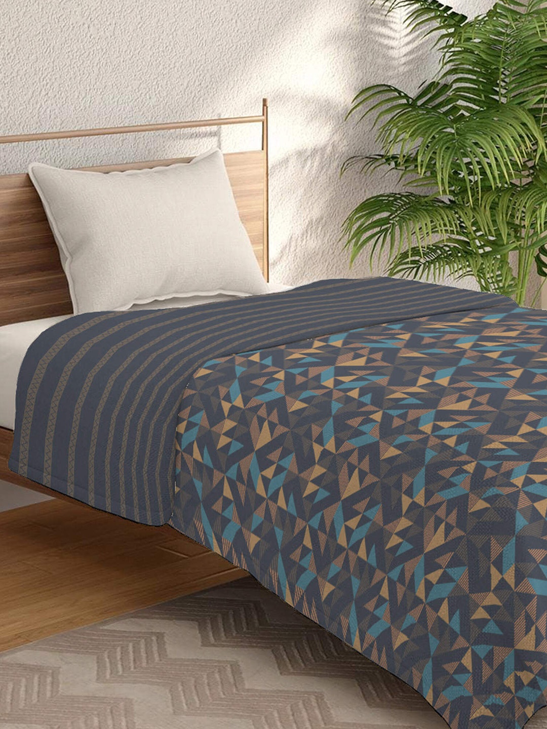 

Trident Blue & Peach-Coloured Geometric Mild Winter Single Bed Dohar