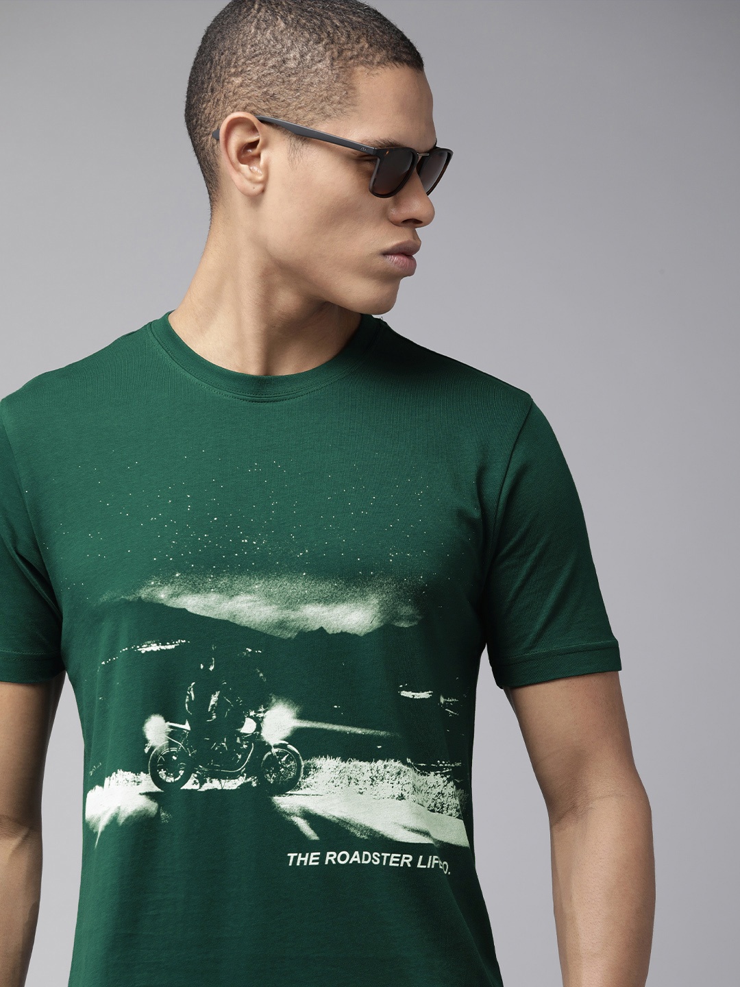 

Roadster Men Green & White Printed T-shirt