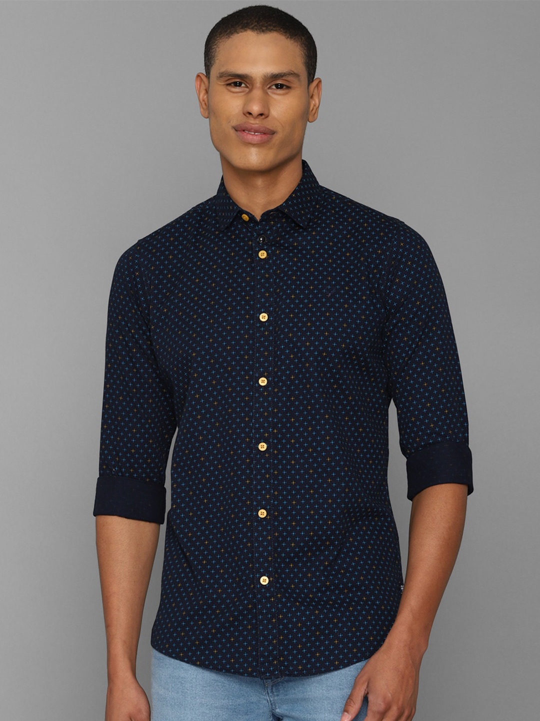 

Allen Solly Sport Men Printed Pure Cotton Casual Shirt, Navy blue