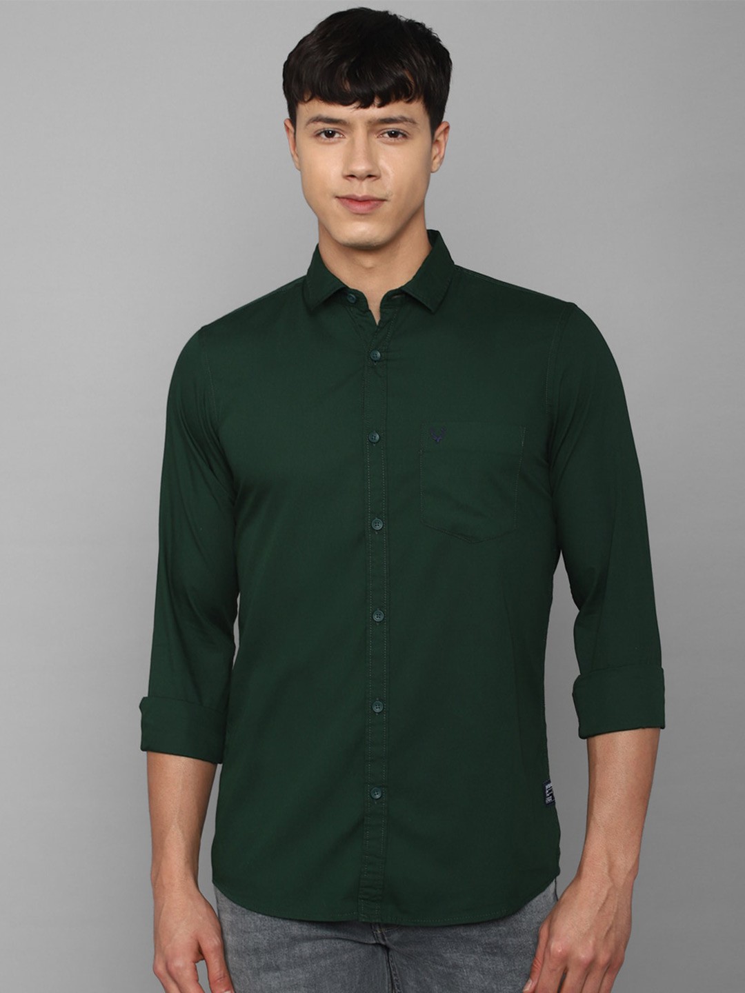 

Allen Solly Sport Men Green Solid Pure Cotton Casual Shirt