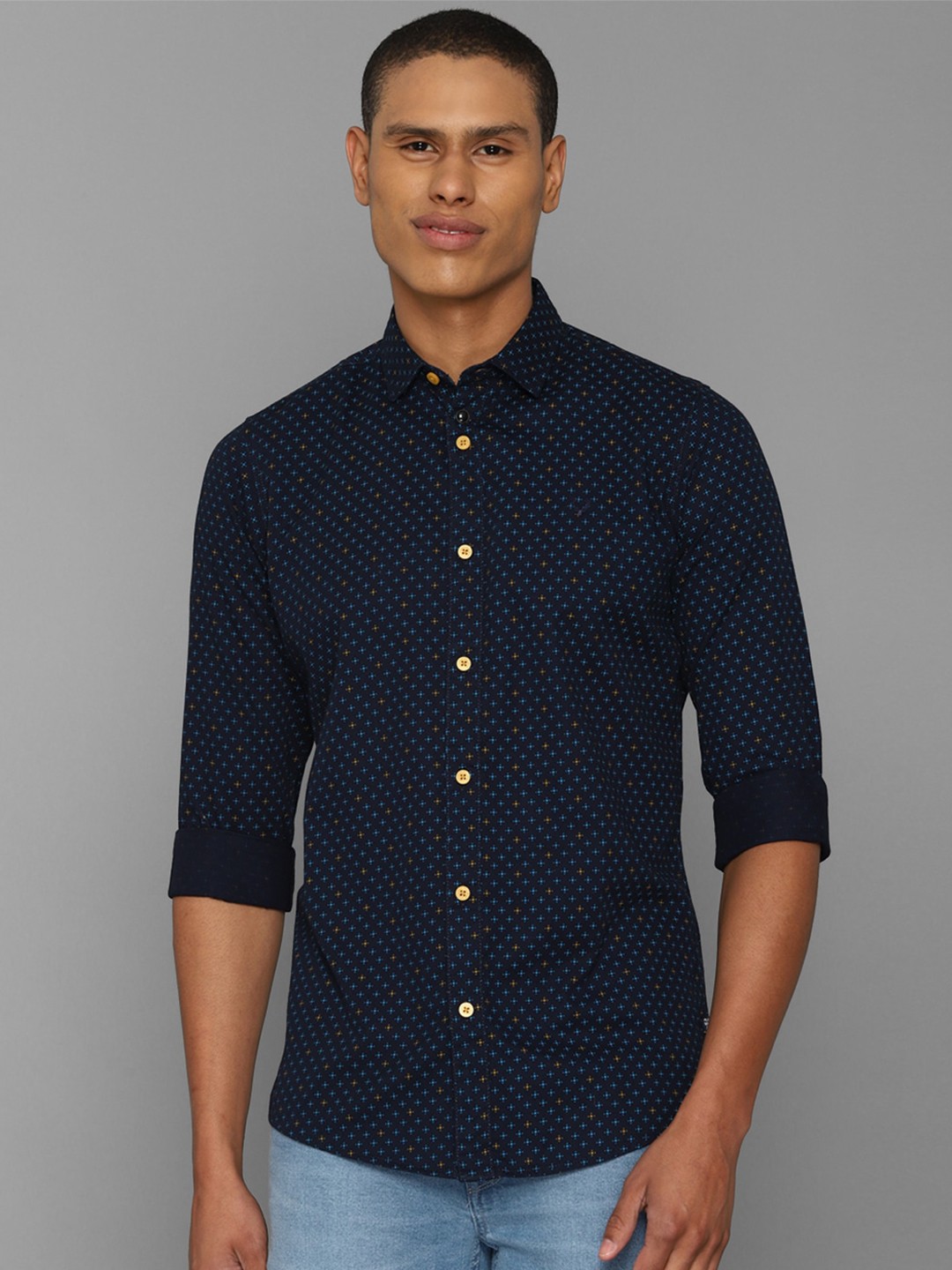 

Allen Solly Sport Men Navy Blue Printed Pure Cotton Casual Shirt