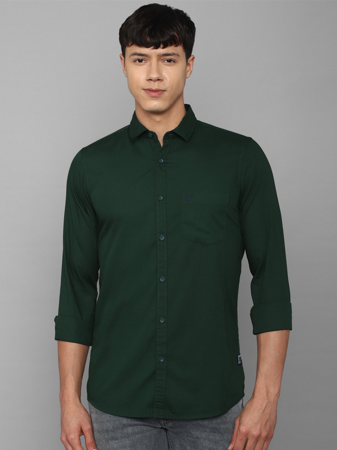 

Allen Solly Sport Men Green Solid Pure Cotton Casual Shirt