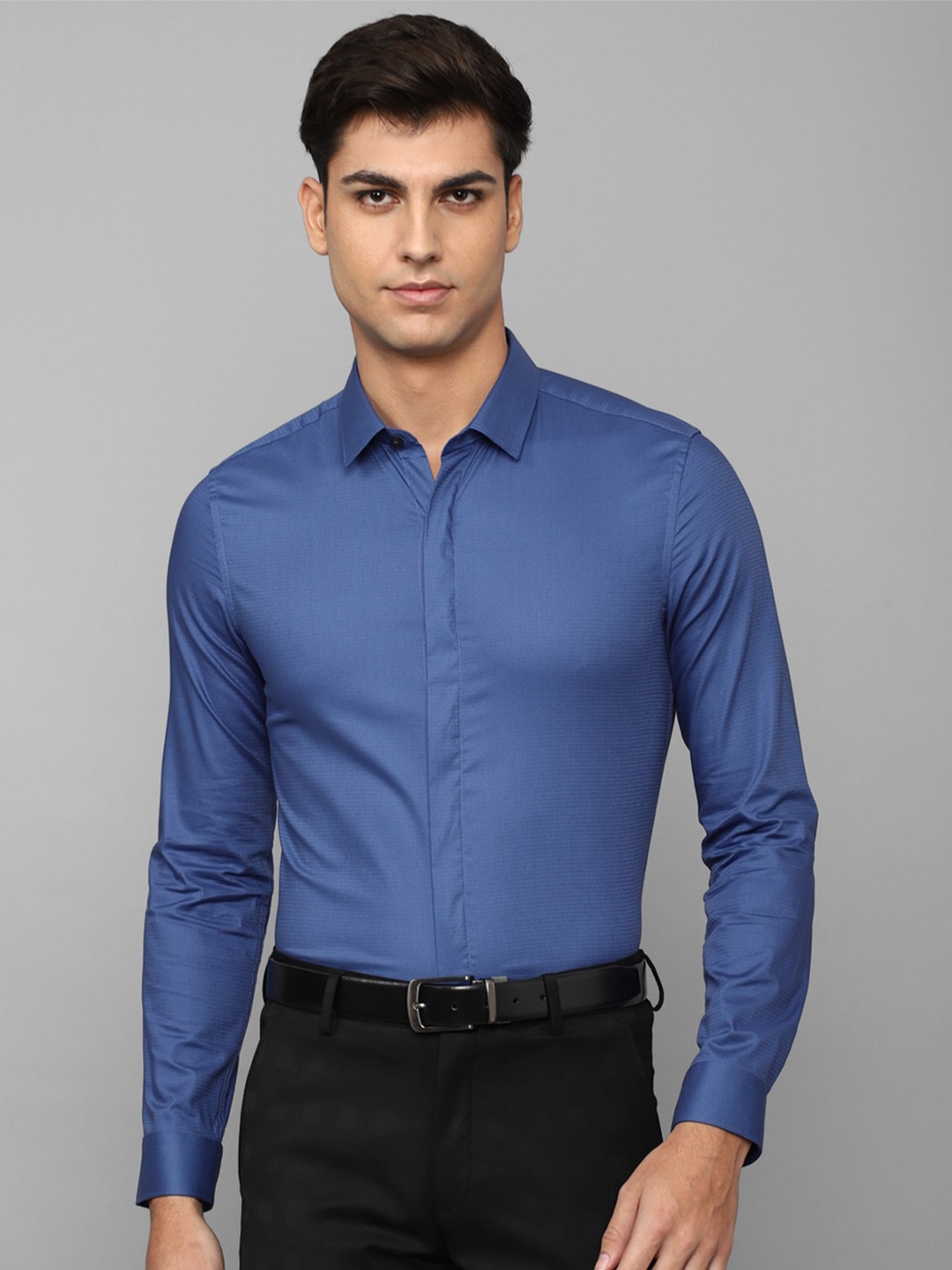 

Louis Philippe Men Blue Cotton Slim Fit Formal Shirt