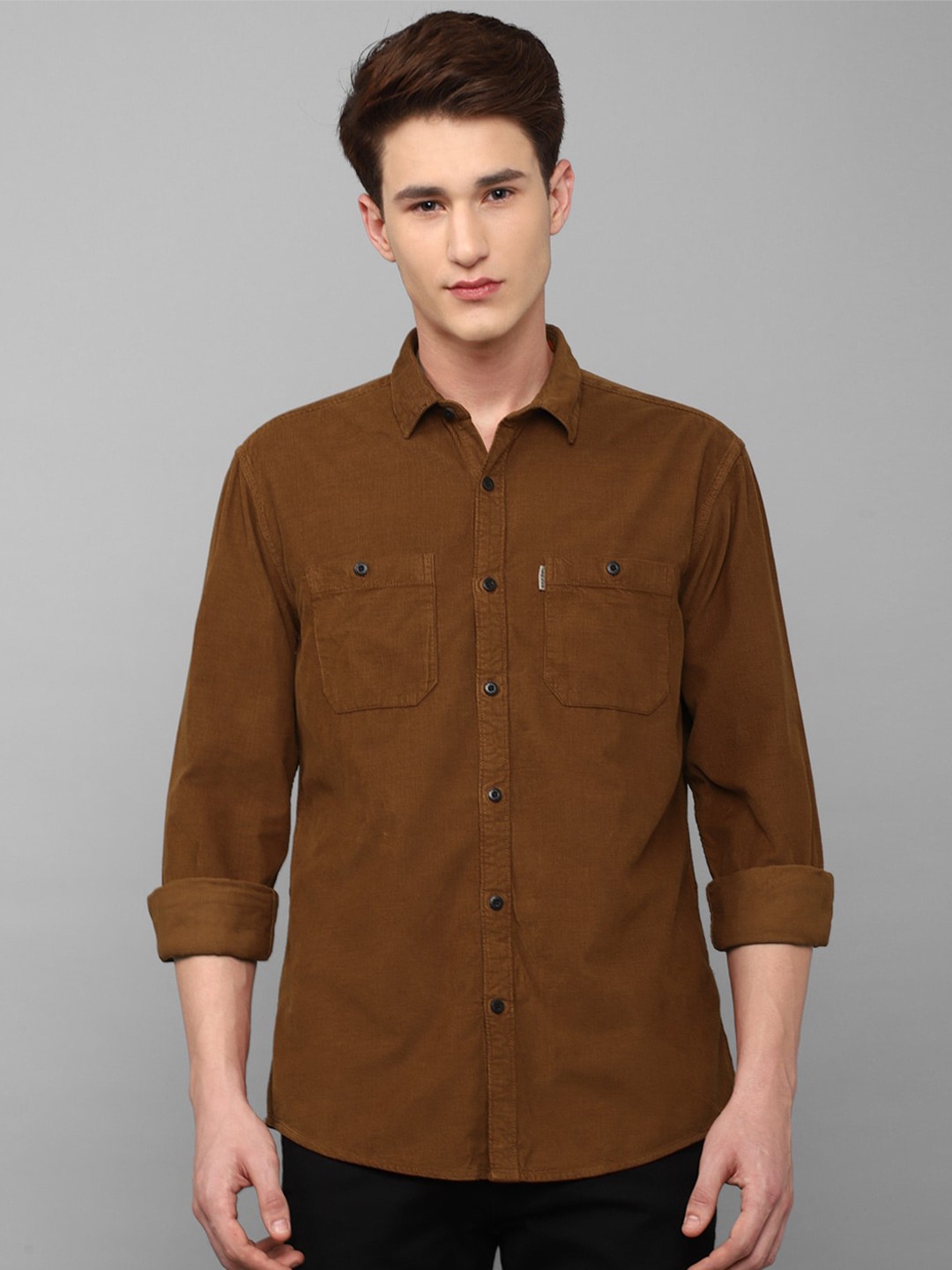 

Louis Philippe Jeans Men Rust Solid Cotton Slim Fit Casual Shirt