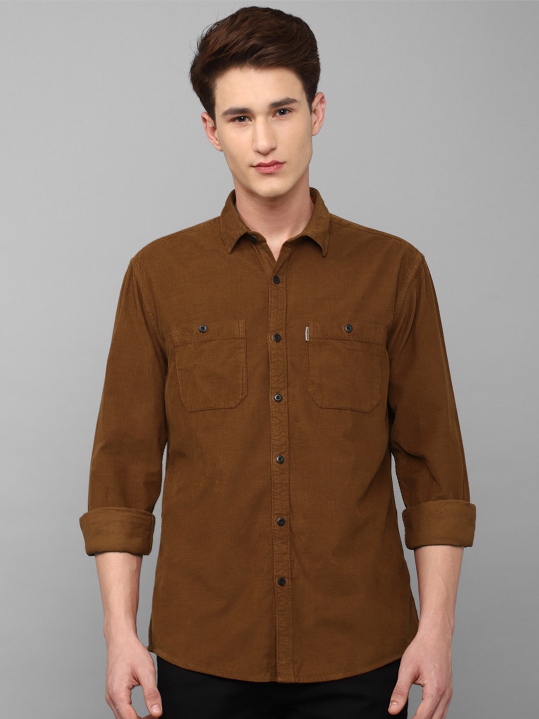 

Louis Philippe Jeans Men Rust Solid Cotton Slim Fit Casual Shirt