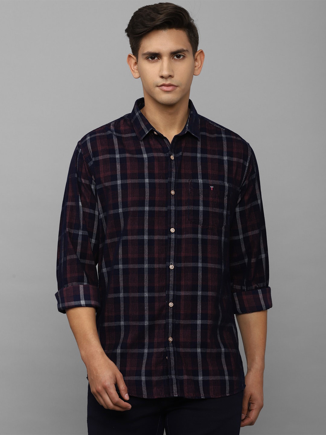 

Louis Philippe Sport Men Slim Fit Tartan Checks Pure Cotton Casual Shirt, Navy blue