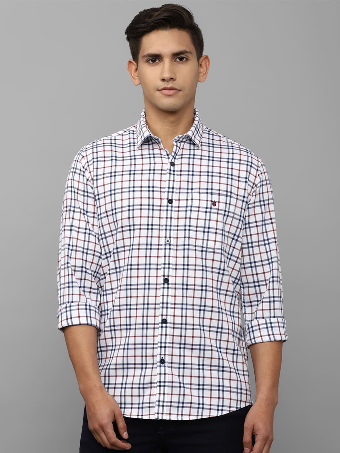 

Louis Philippe Sport Men White Slim Fit Checked Pure Cotton Shirt