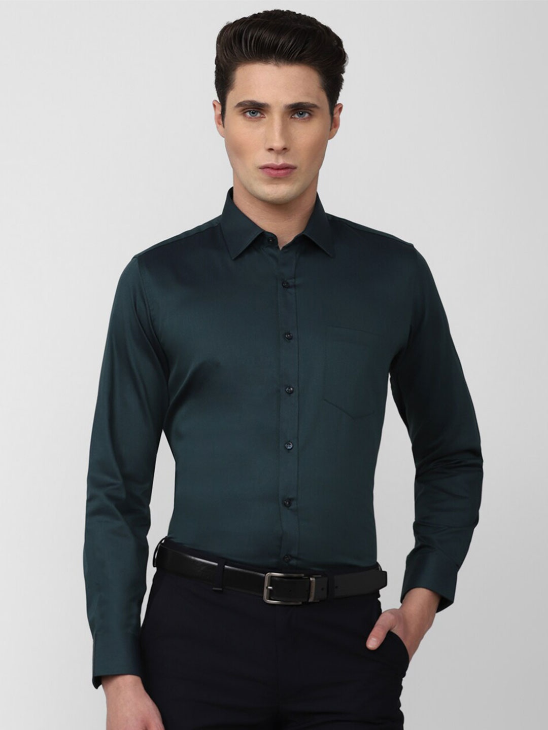 

Van Heusen Men Green Slim Fit Pure Cotton Formal Shirt