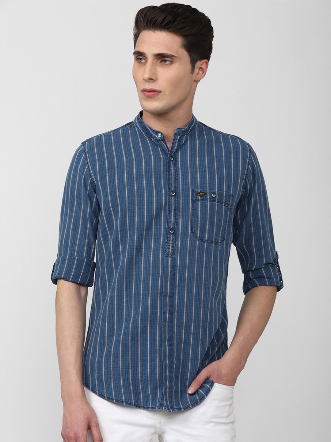 

VAN HEUSEN DENIM LABS Men Slim Fit Striped Pure Cotton Casual Shirt, Blue