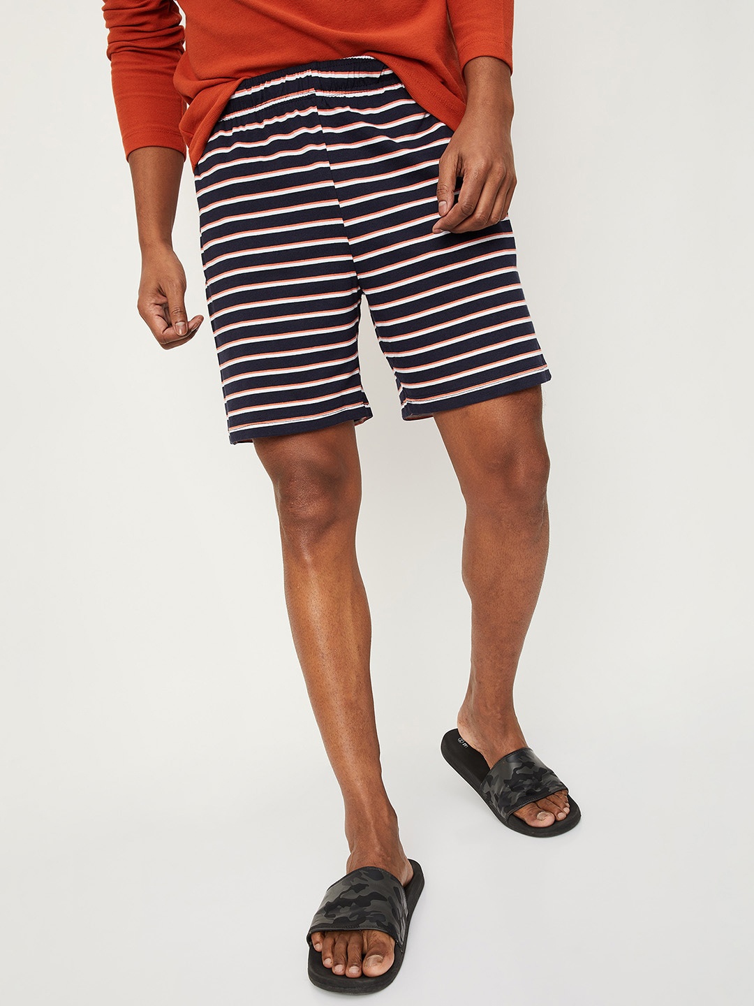 

max Men Blue & Black Cotton Striped Lounge Shorts, Navy blue