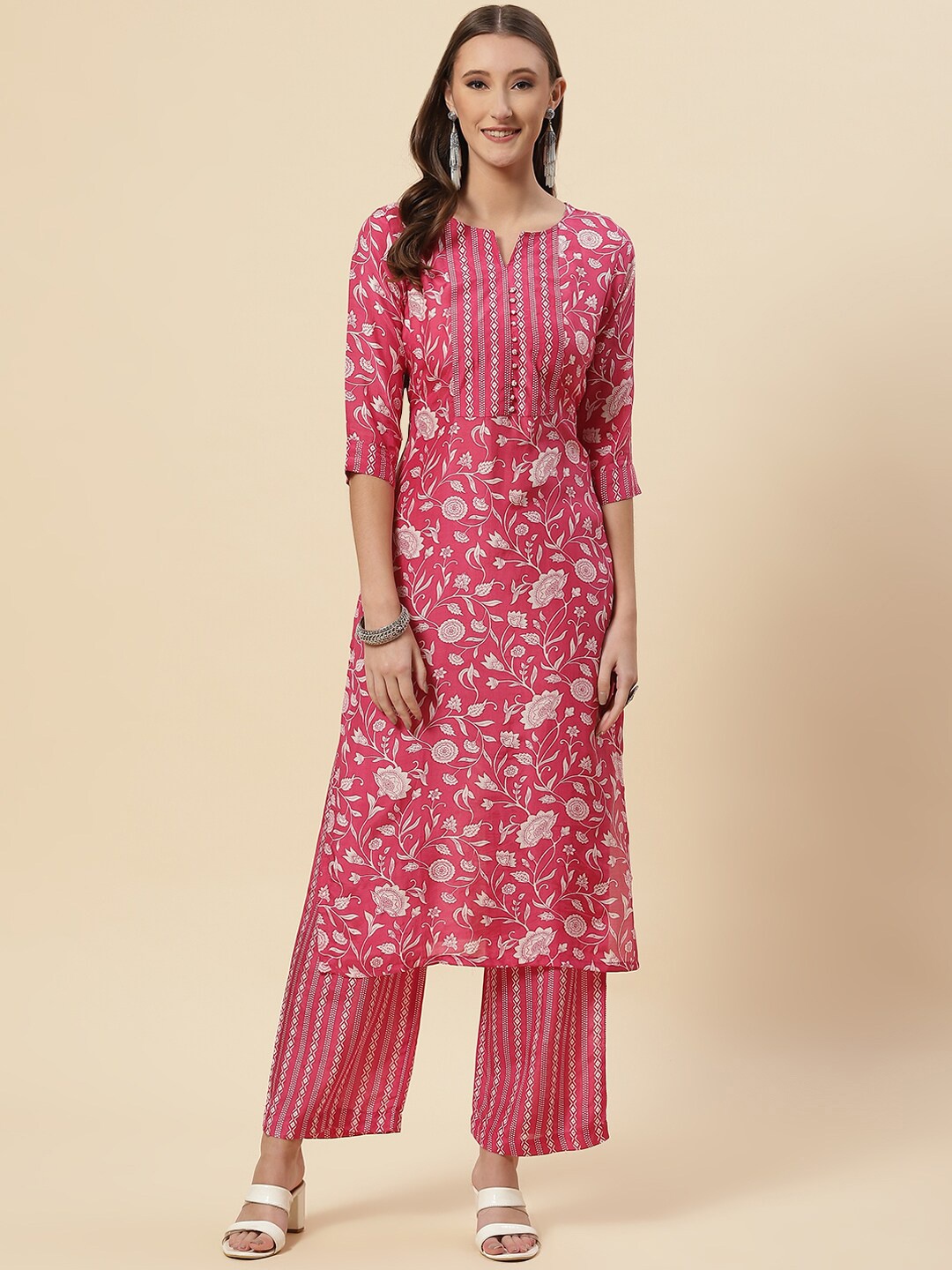 

Meena Bazaar Women Pink Floral Printed Kurta with Trousers