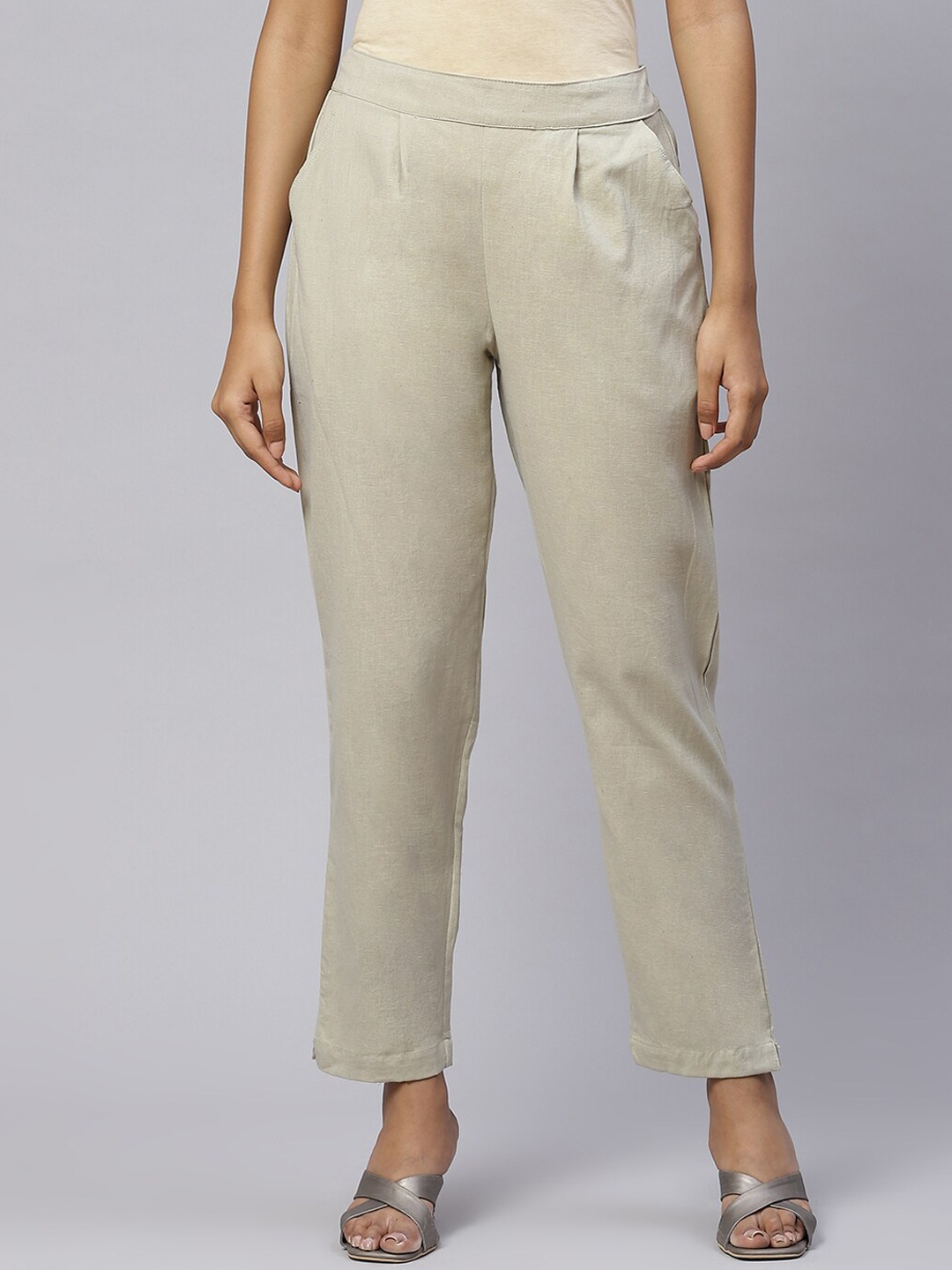 

Saart Bunaai Women Beige Pleated Trousers