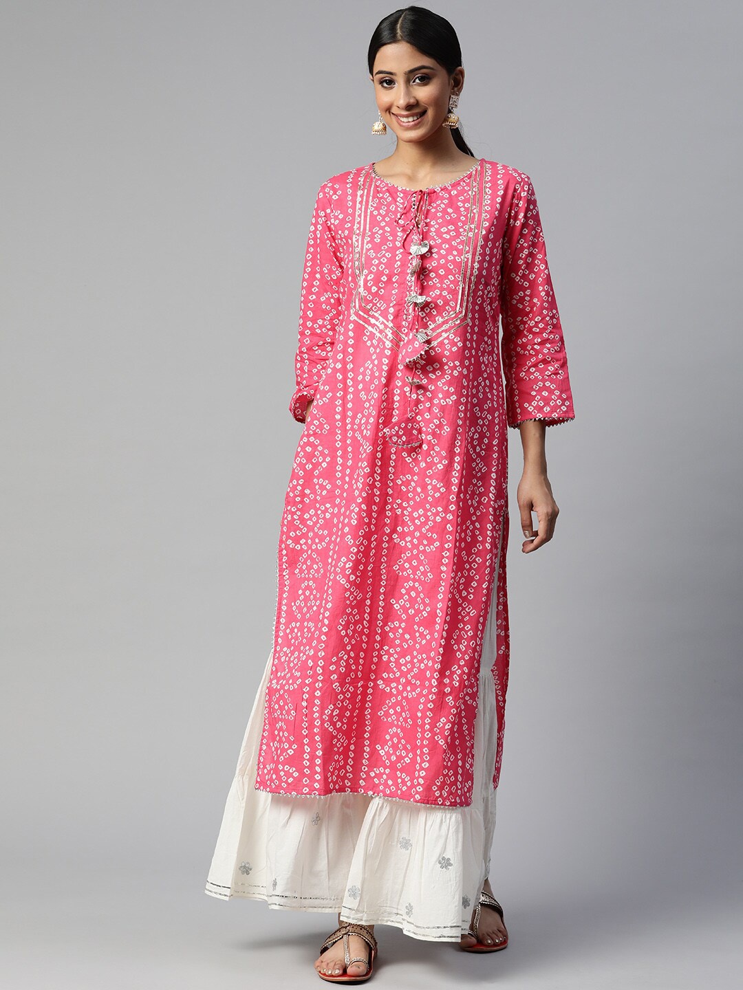 

Saart Bunaai Women Pink Bandhani Printed Gotta Patti Pure Cotton Kurta with Sharara