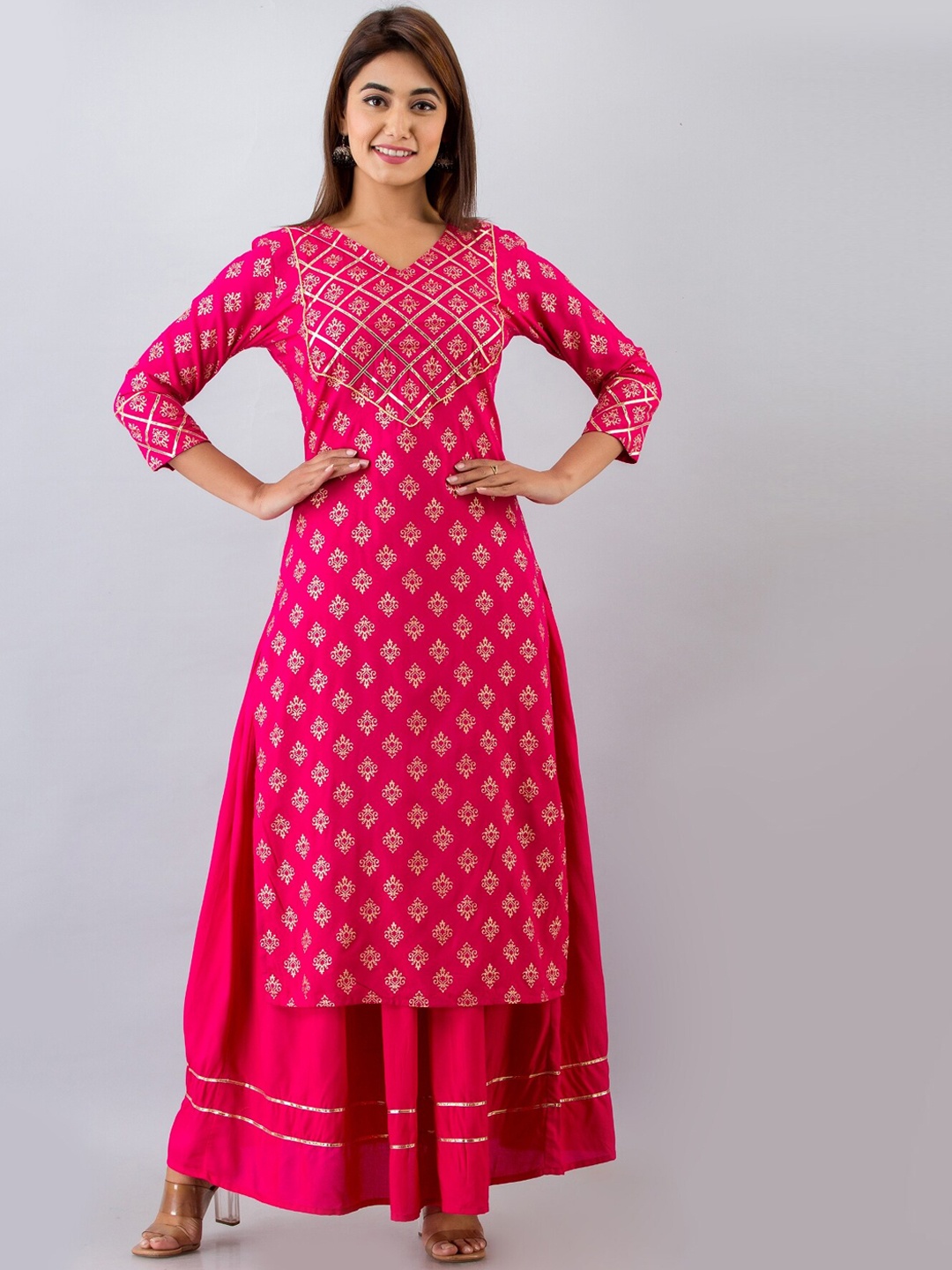 

Saart Bunaai Women Pink Ethnic Motifs Printed Gotta Patti Kurta with Skirt