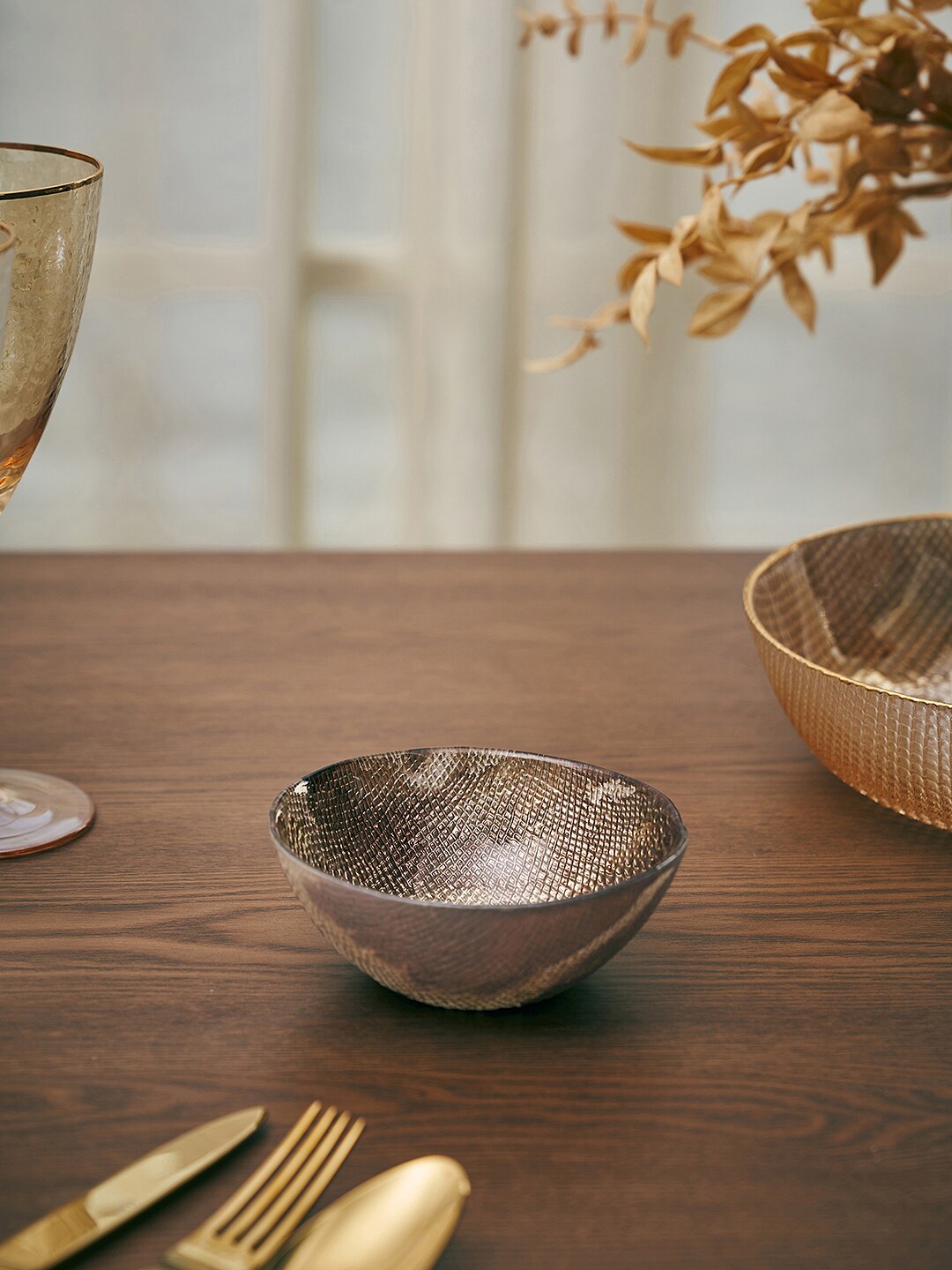 

Pure Home and Living Brown Textured Glass Serving Bowl