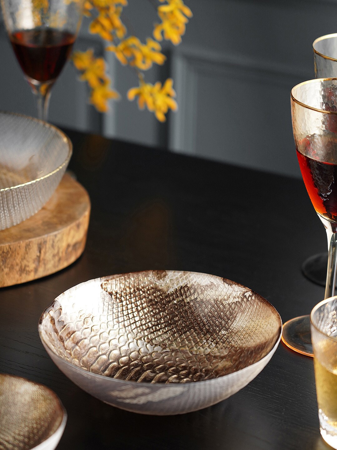 

Pure Home and Living Brown Textured Glass Serving Bowl