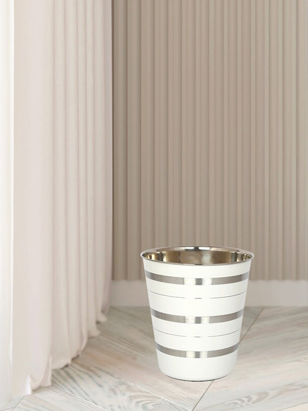 

Athome by Nilkamal White & Silver-Toned Line Design Stainless Steel Open Bin 9 Ltrs