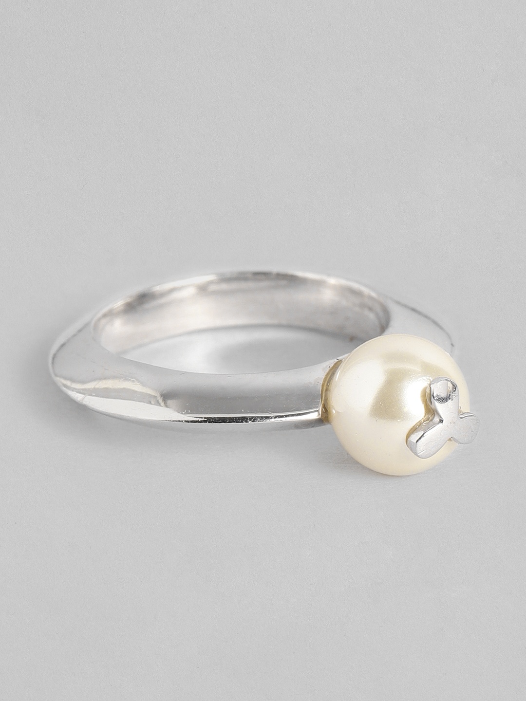 

Onaifa Sterling Silver Rhodium-Plated Finger Ring, White