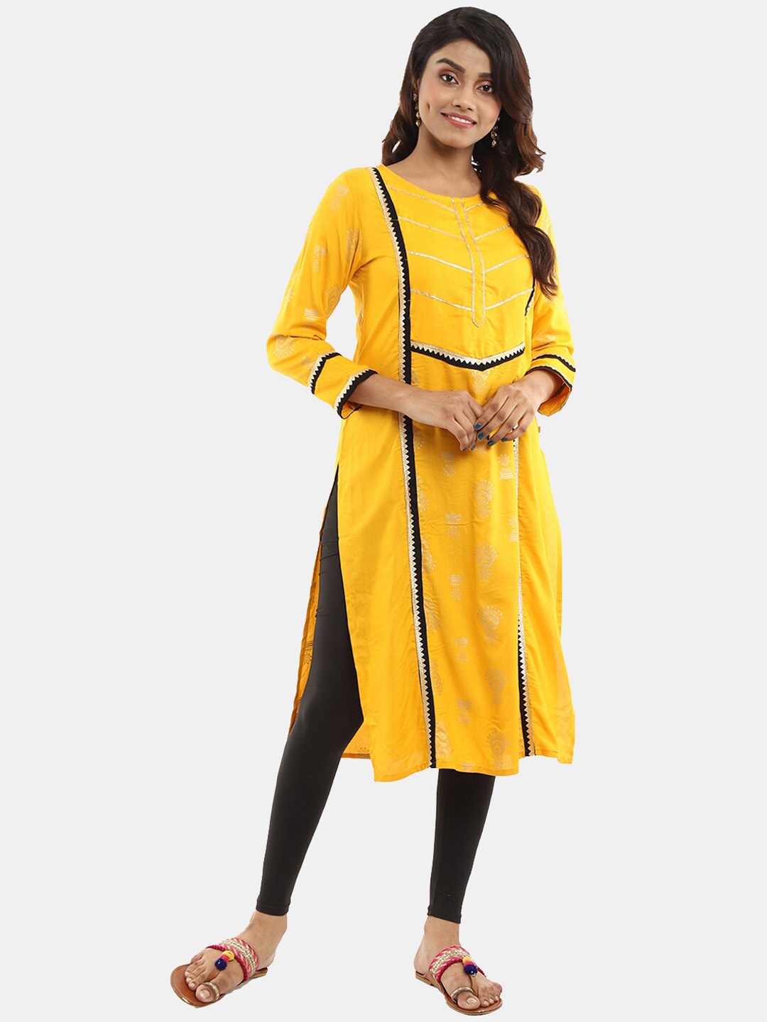 

V-Mart Ethnic Motifs Printed Gotta Patti Kurta, Yellow