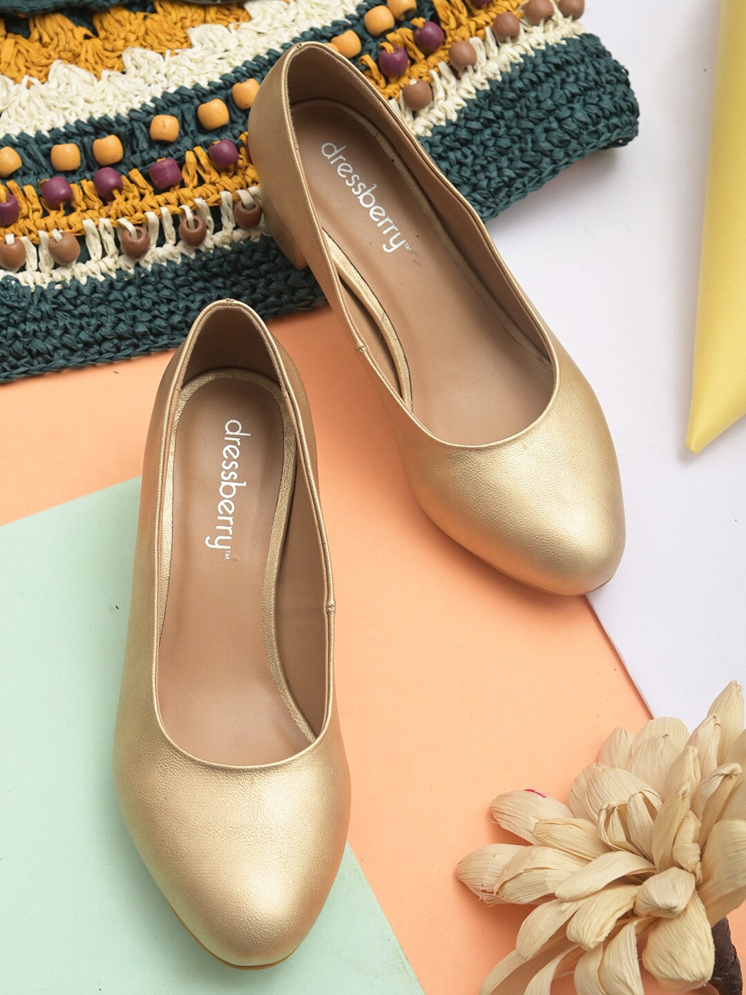 

DressBerry PU Block Pumps, Gold