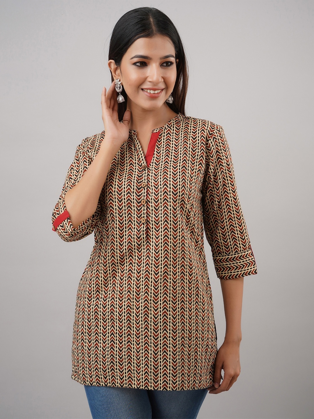 

Saart Bunaai Beige & Red Mandarin Collar Printed Cotton Tunic